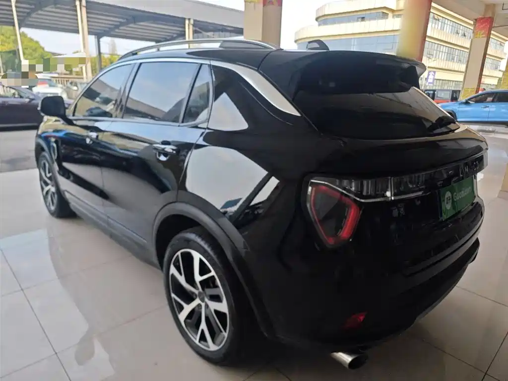 Lynk & Co 01 2017 2.0T AWD Pro фото 5