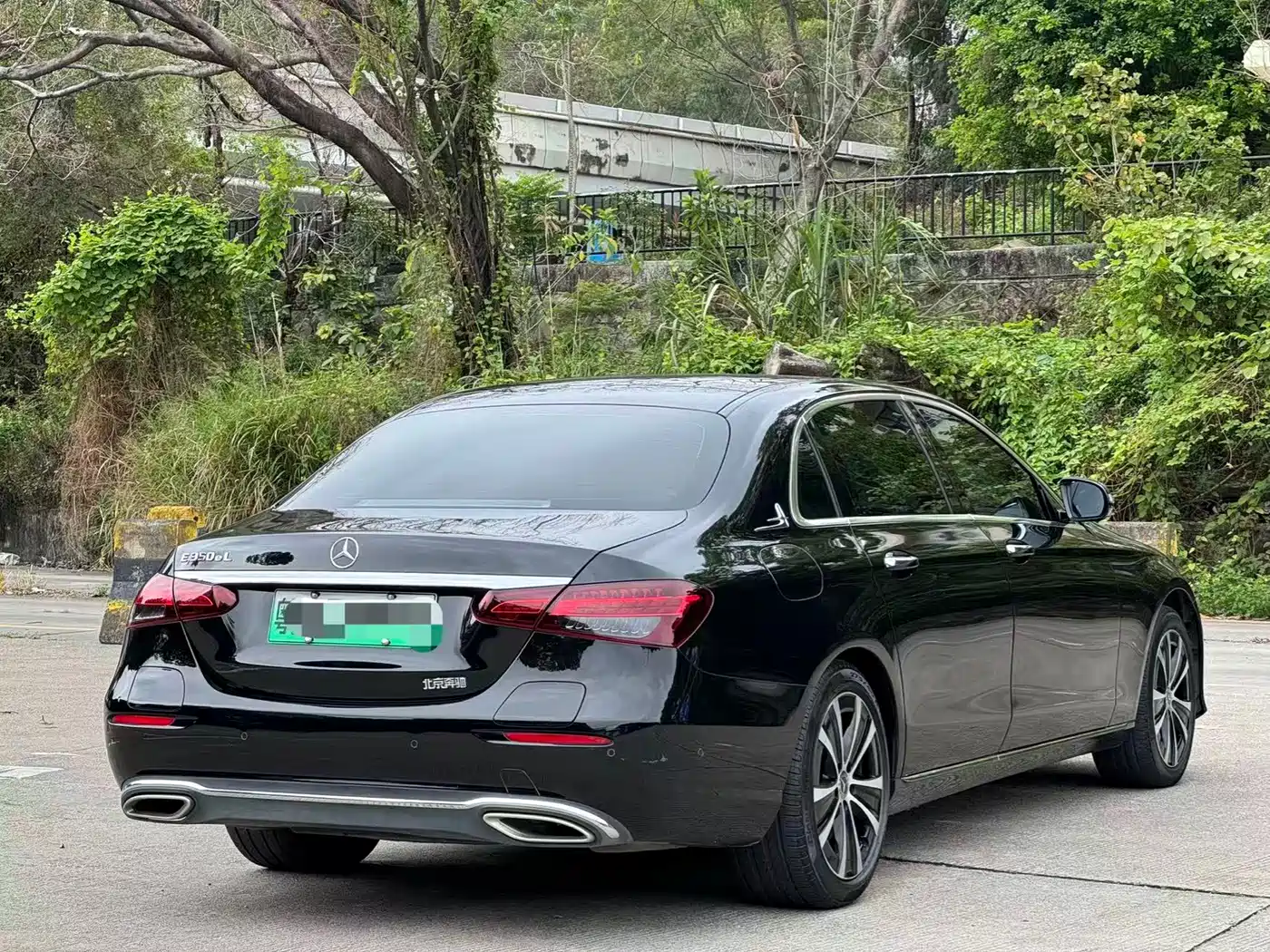 Mercedes-Benz E-Class New Energy 2022 E 350 e L Plug-in Hybrid Sedan фото 15