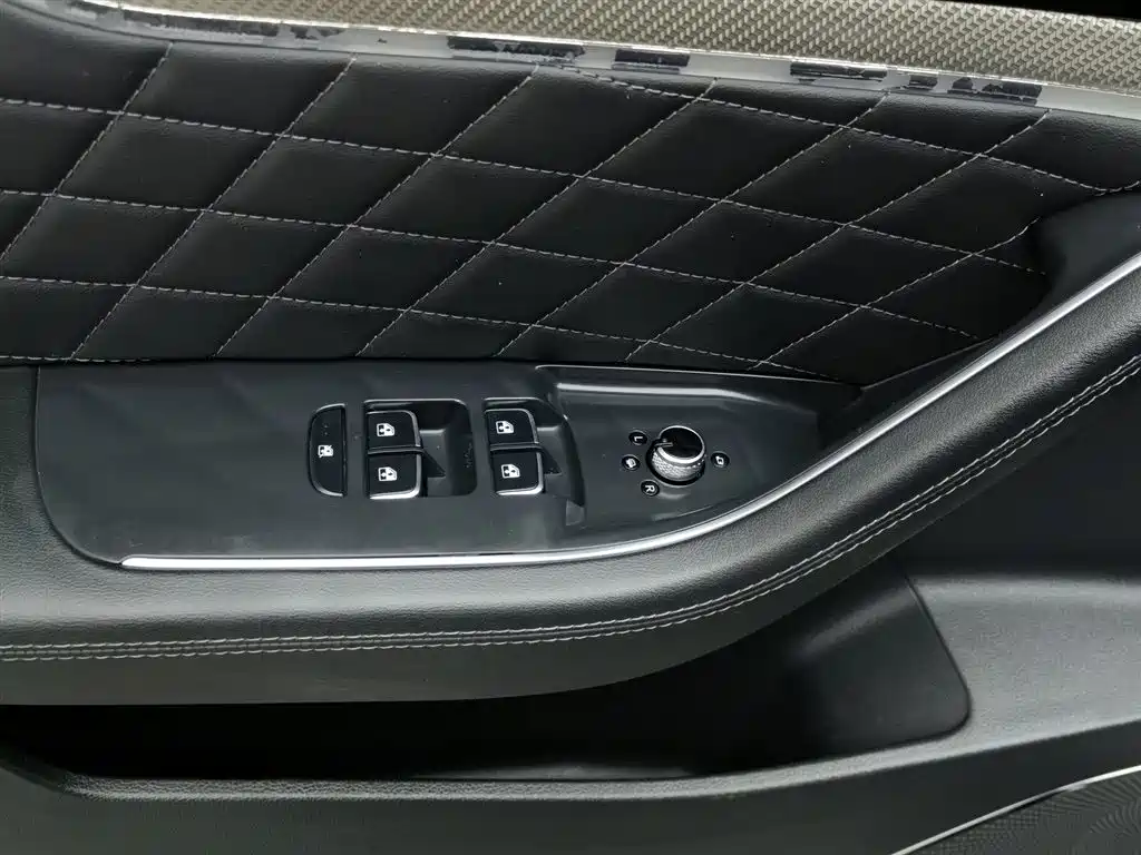 Hongqi HS5 2019 2.0T Smart Connect Enjoy 4WD Edition фото 9