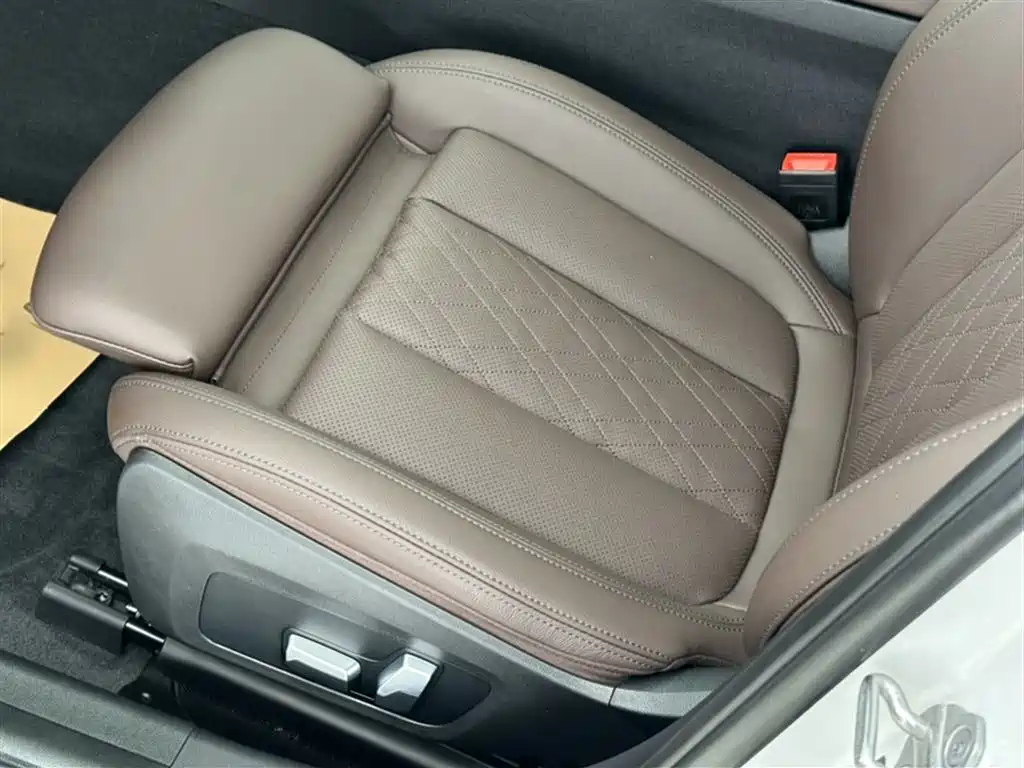 BMW 3 Series 2022 Facelift 325Li M Sport Shadow Edition фото 13