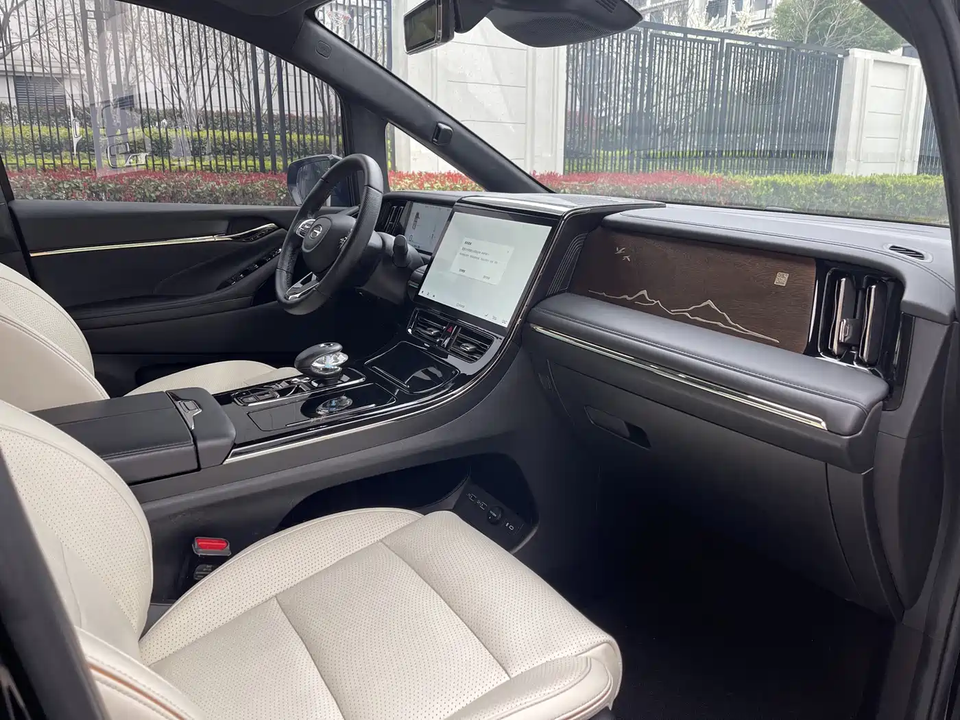 GAC Trumpchi Trumpchi M8 2023 Model Master Series Hybrid Royal Edition фото 13