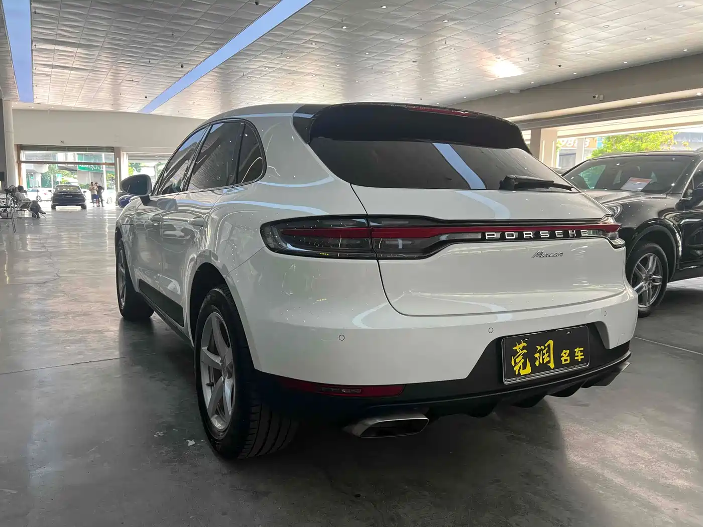 Porsche Macan 2018 Macan 2.0T фото 5