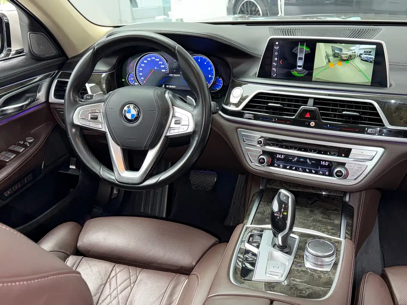 BMW 7 Series 2016 740Li Leading Edition фото 6