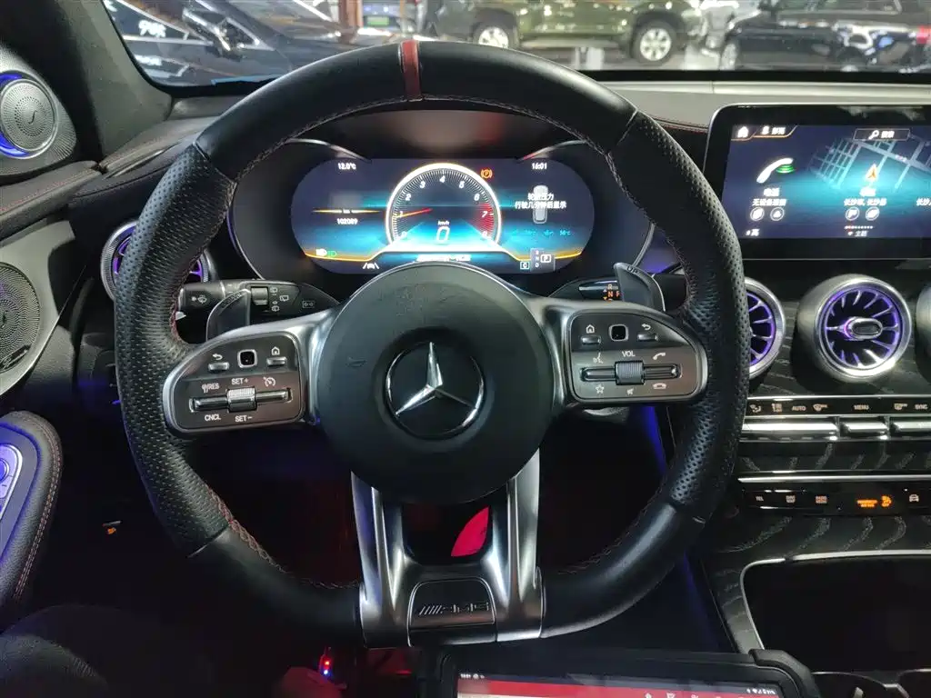 MERCEDES-BENZ GLC AMG