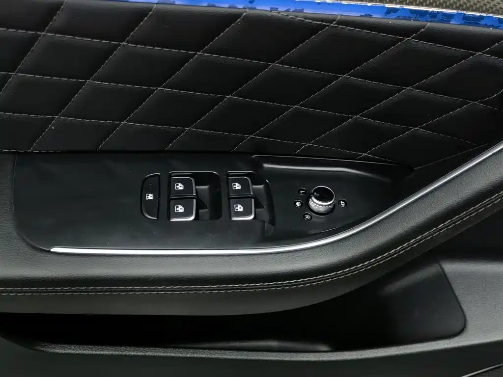 Hongqi HS5 2019 2.0T Smart Connect Enjoy 4WD Edition фото 9