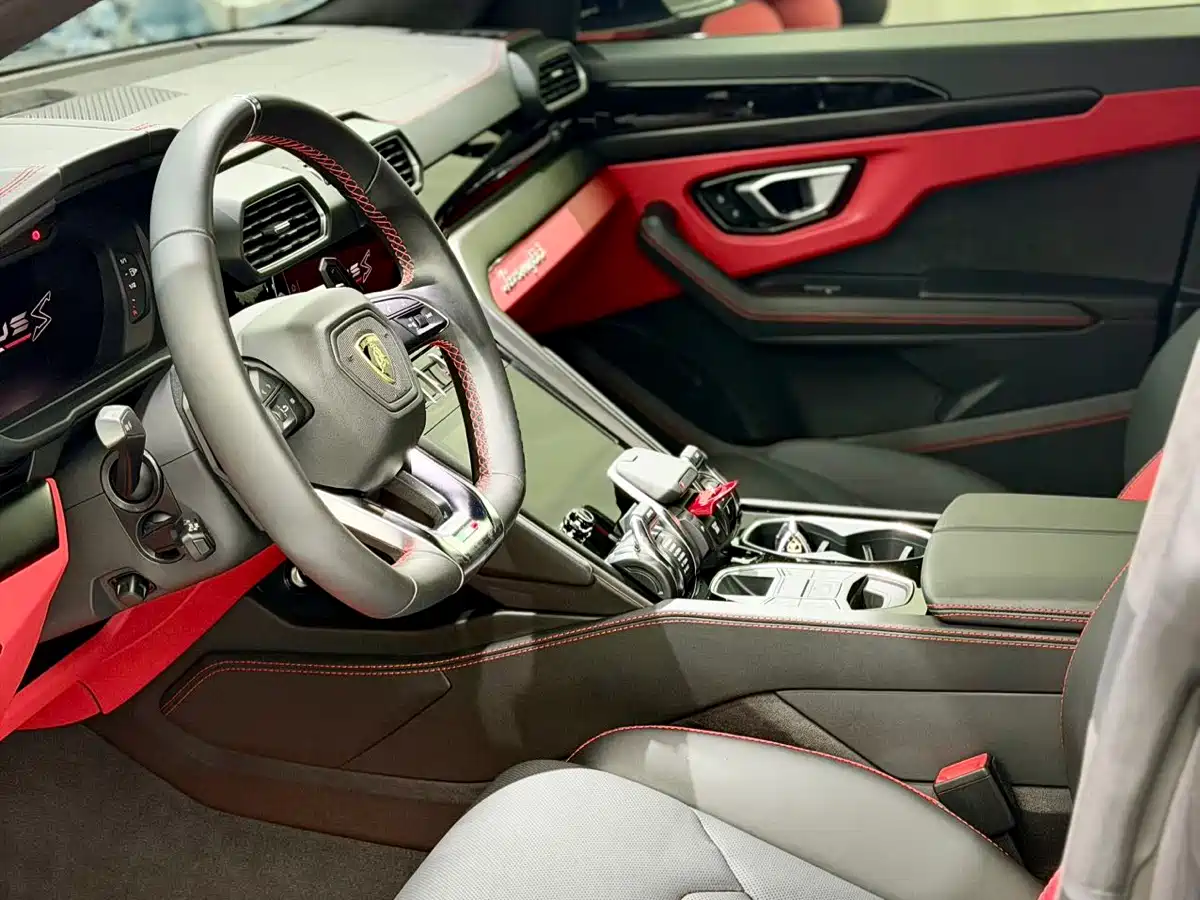 Lamborghini Urus 2023 4.0T V8 S фото 4