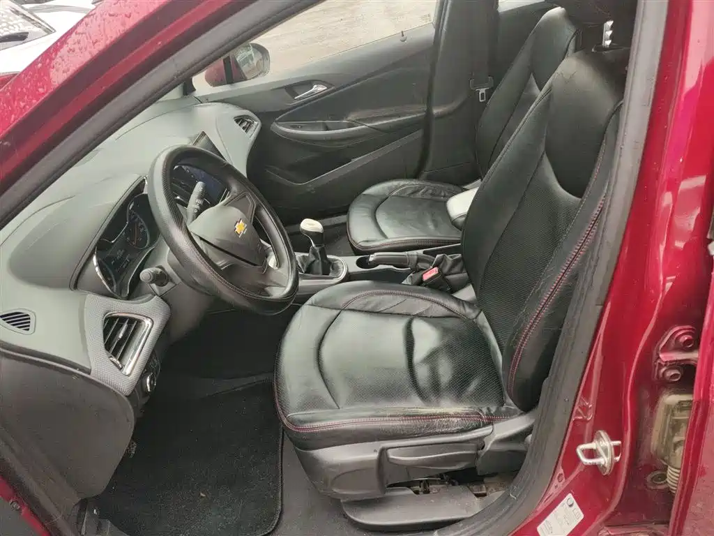 Chevrolet Cruze 2017 1.5L Manual Pioneer фото 11