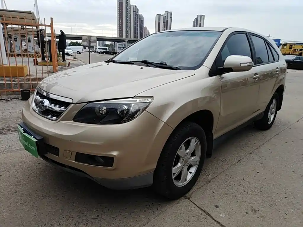 2015 BYD S6