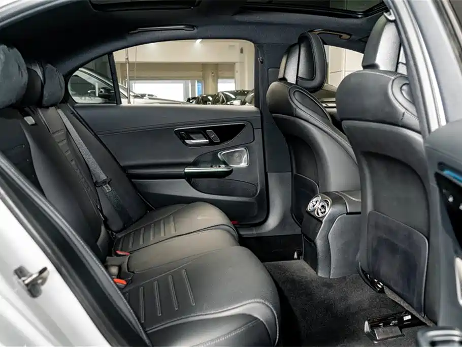 Mercedes-Benz C-Class 2024 Facelift C 260 L Moonlight Sport фото 19