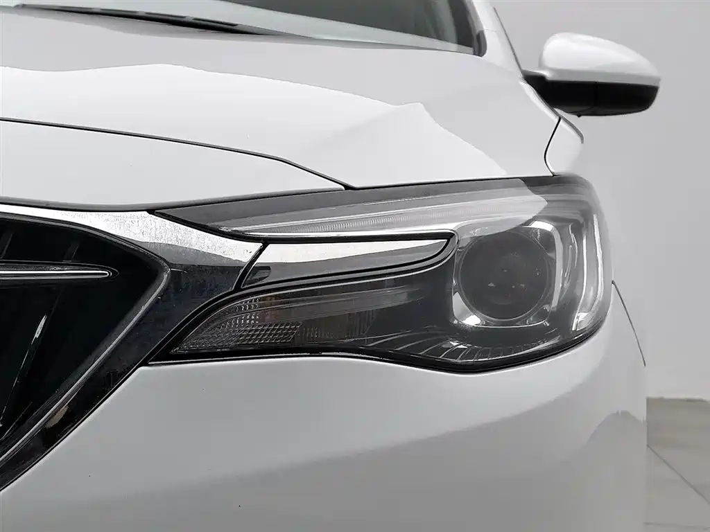 Buick Excelle 2018 15T Dual Clutch Elite (China V) фото 7