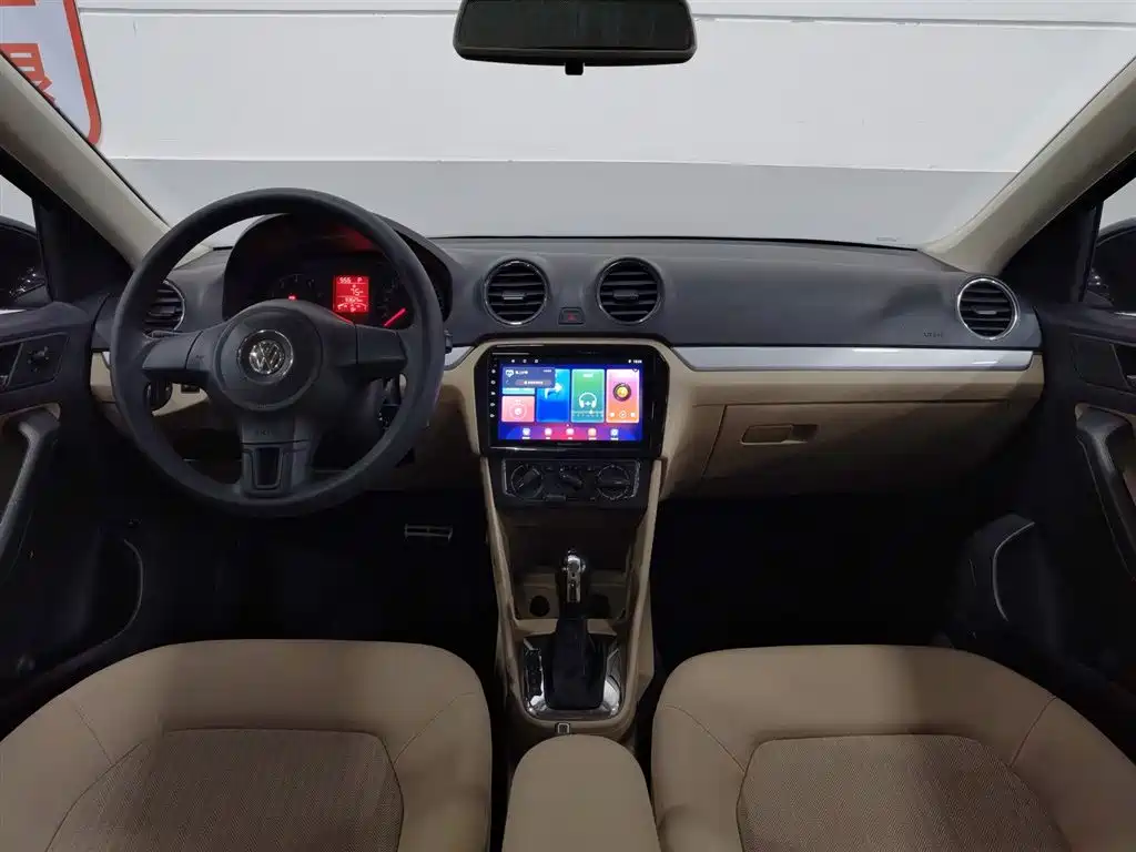 Volkswagen Jetta 2013 1.6L Automatic Comfort фото 5