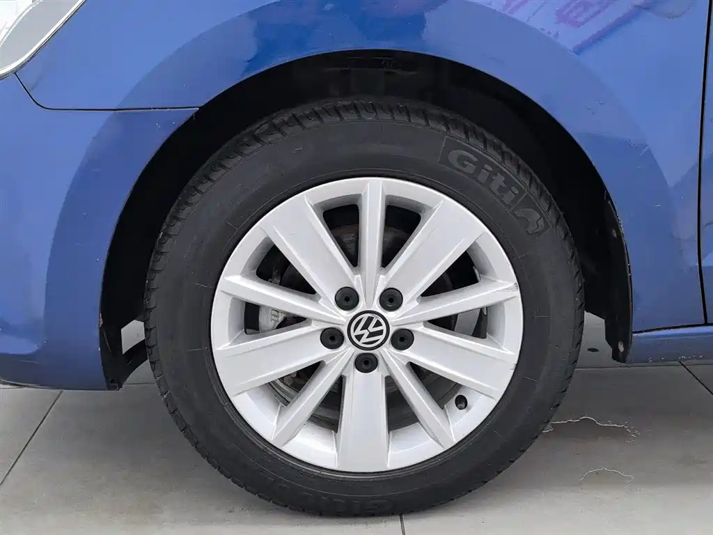 Volkswagen Jetta 2013 1.6L Automatic Comfort фото 17