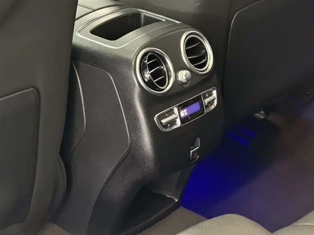 Mercedes-Benz GLC 2022 Facelift II GLC 260 L 4MATIC Luxury фото 13