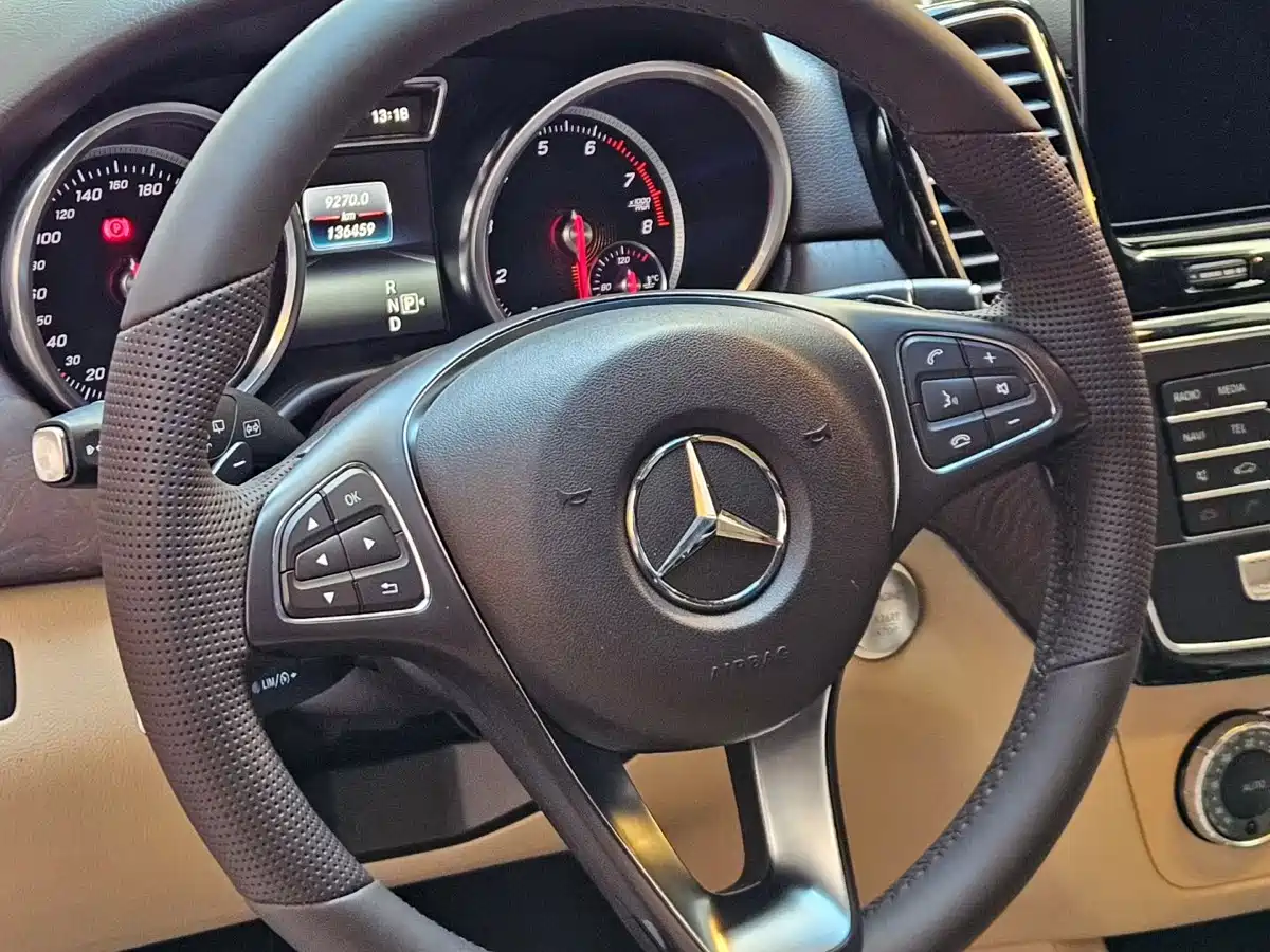 Mercedes-Benz GLE 2016 GLE 400 4MATIC фото 3