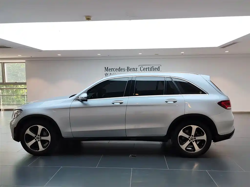 Mercedes-Benz GLC 2022 Facelift GLC 260 L 4MATIC Dynamic фото 7