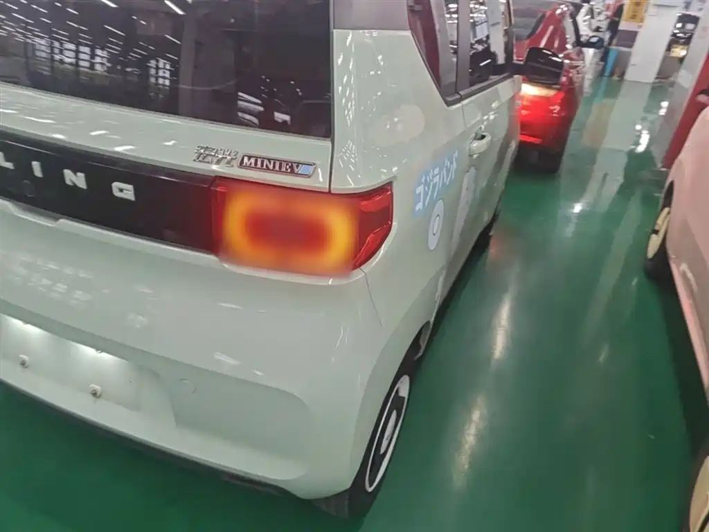 Фото 8 - Wuling Motors Hongguang MINIEV