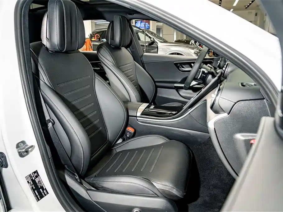 Mercedes-Benz C-Class 2024 Facelift C 260 L Moonlight Sport фото 18