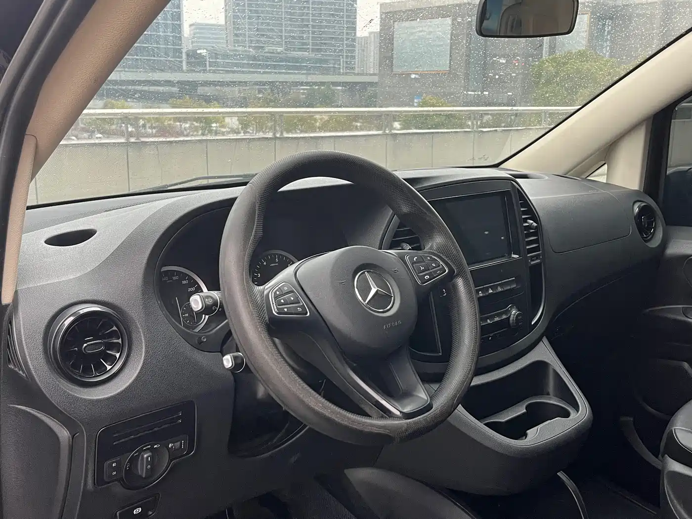 Mercedes-Benz Vito 2021 2.0T Elite 7-Seater фото 12