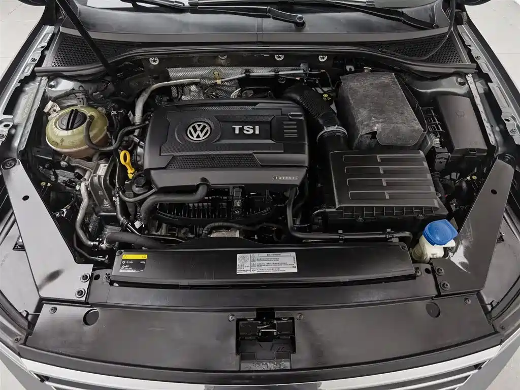 Volkswagen Magotan 2017 330TSI DSG Premium фото 6