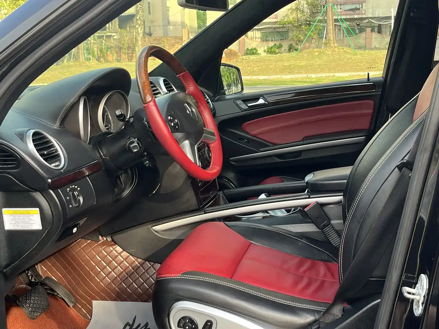 Mercedes-Benz GL-Class фото 12