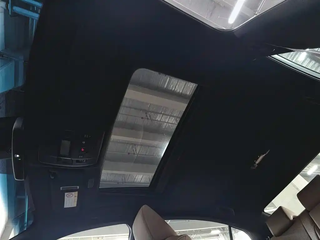 Lexus ES 2020 200 Luxury фото 14