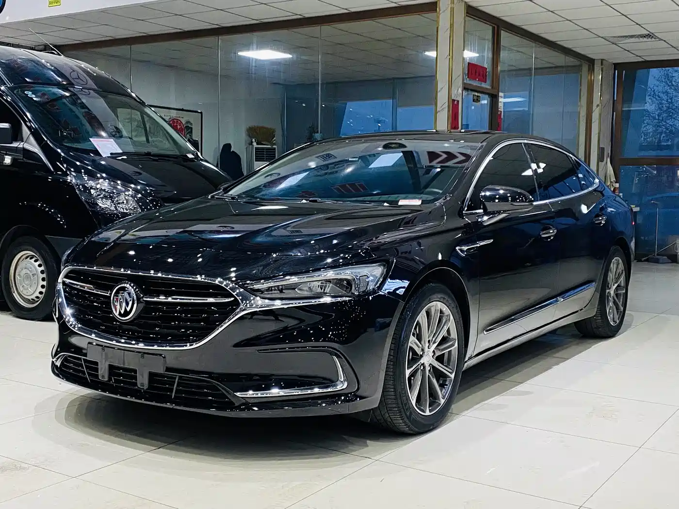 BUICK LACROSSE