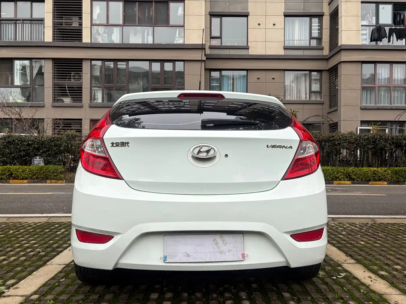 Hyundai Reina 2014 1.4L Manual GLX фото 5