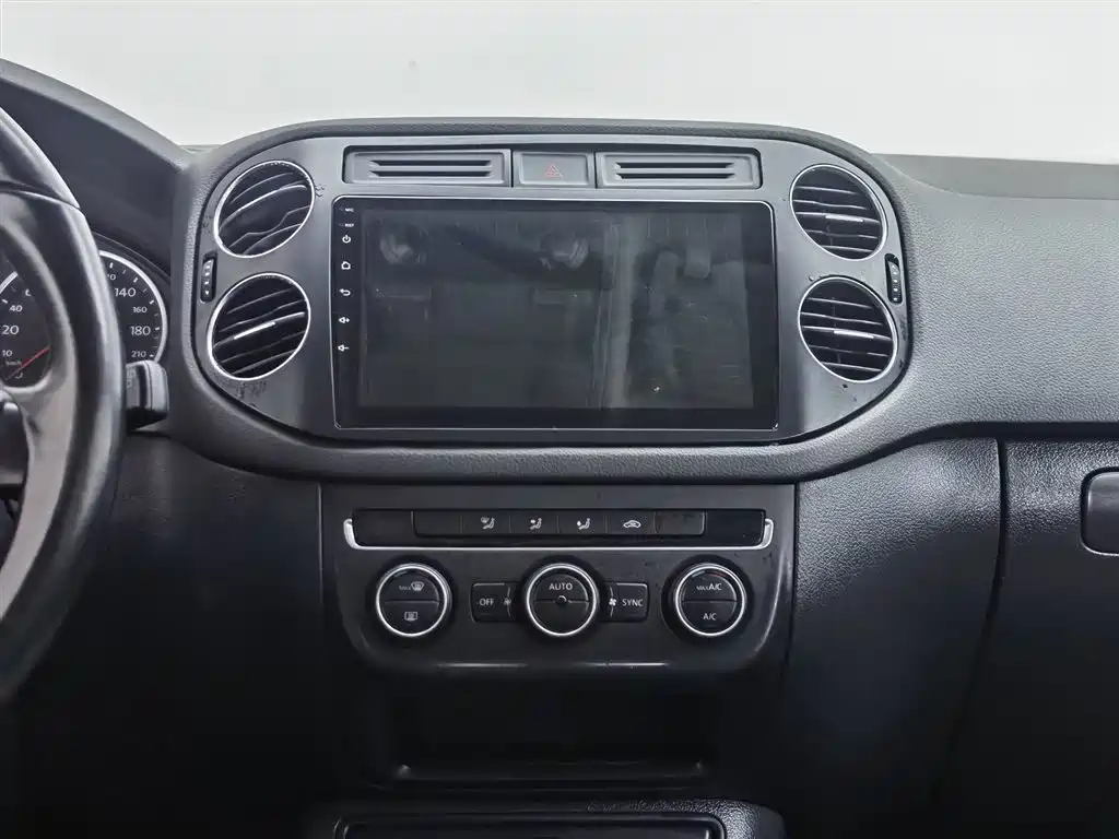 Volkswagen Tiguan 2015 1.8TSI Automatic 4WD Comfortline фото 12