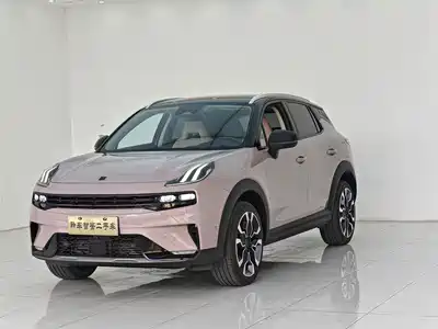Lynk & Co 06