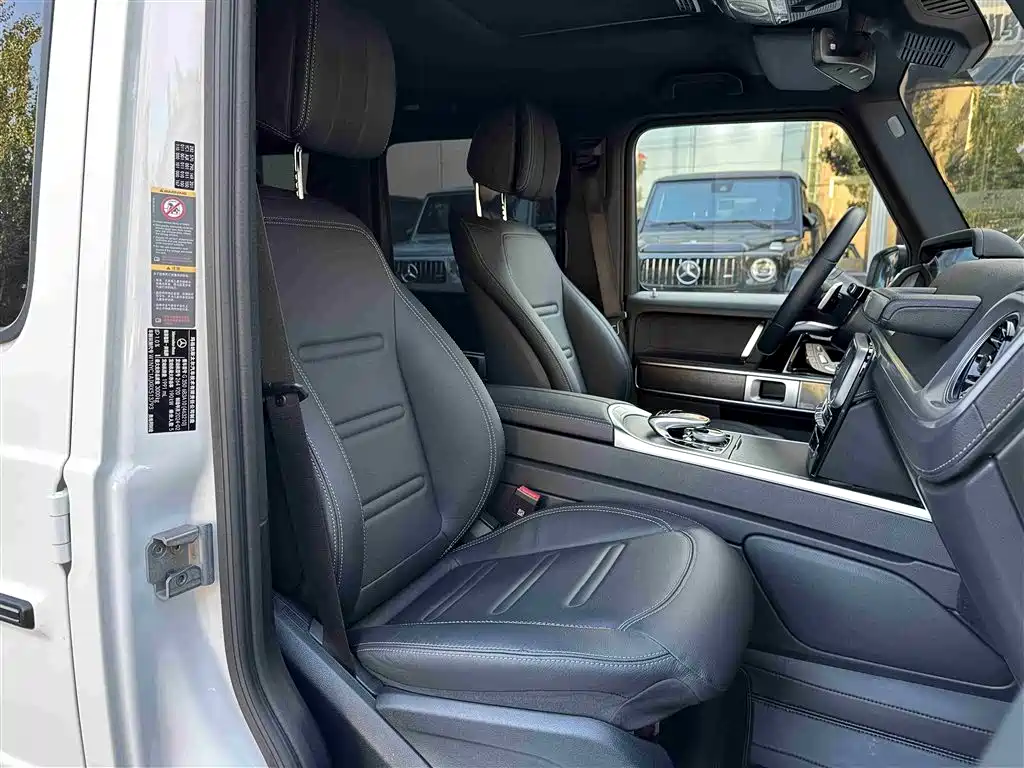 Mercedes-Benz G-Class 2024 G 350 фото 13