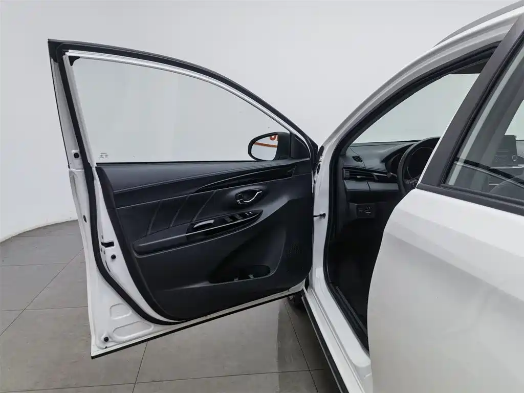 Toyota YARiS L Zhi Xuan 2022 Zhi Xuan X 1.5L CVT Luxury PLUS Edition фото 8