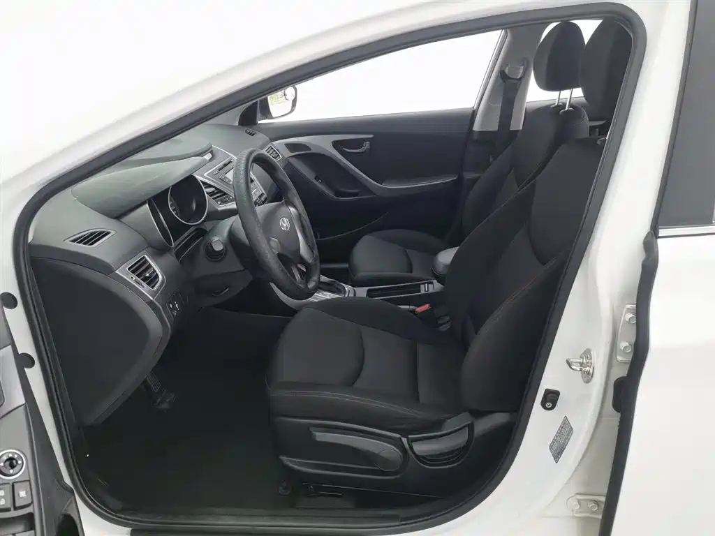 Hyundai Langdong 2016 1.6L Automatic Smart Edition фото 10