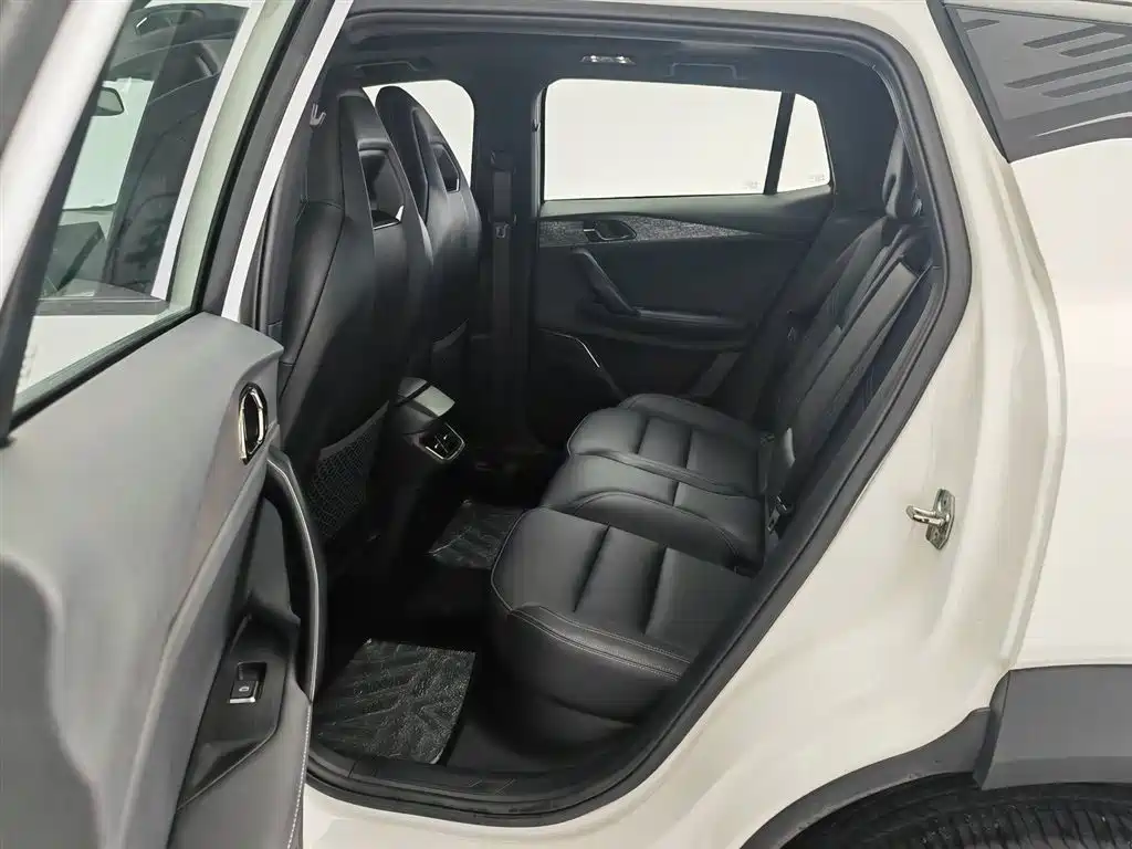 Lynk & Co 06 2023 Remix 1.5T Power Pro фото 15
