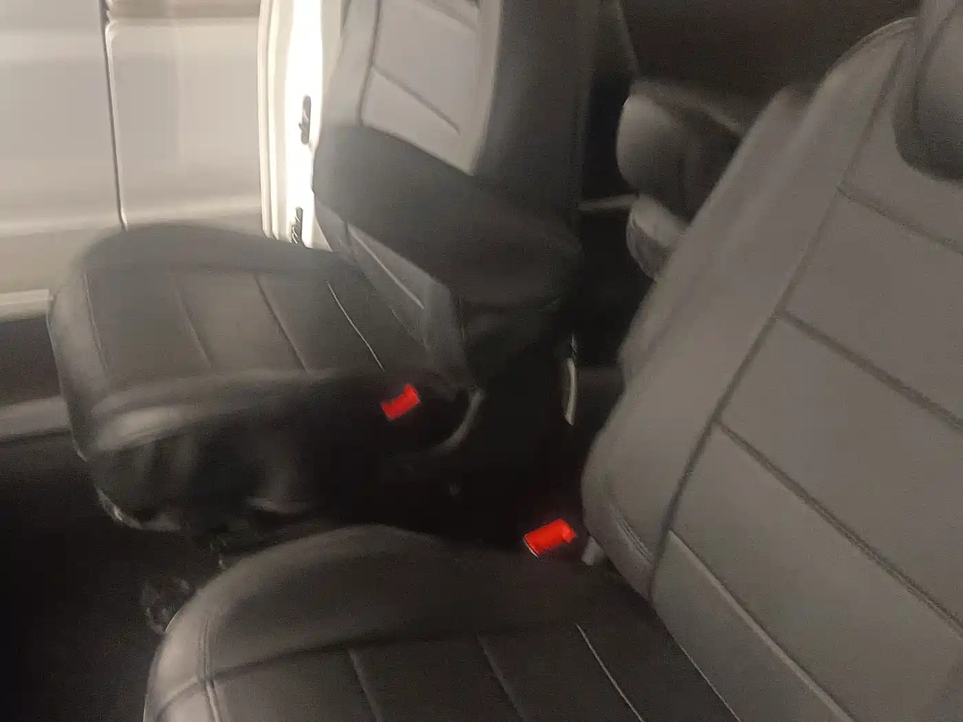Dongfeng Fengguang Fengguang 380 2023 2022 1.5L Comfort Passenger Van (Leaf Spring) 7-Seater