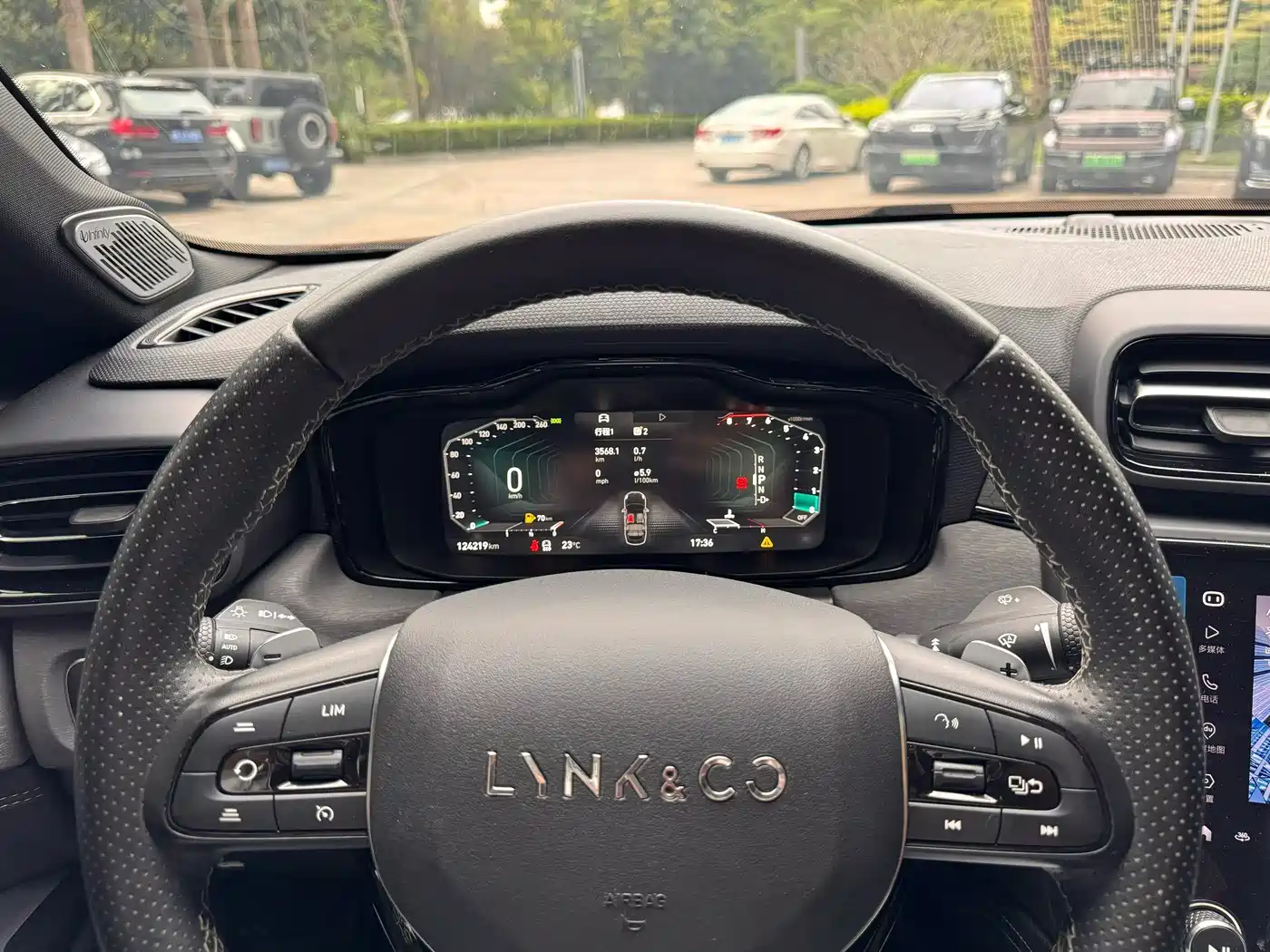 Lynk & Co 03 2021 2.0TD Auto Jin Champion Edition фото 9