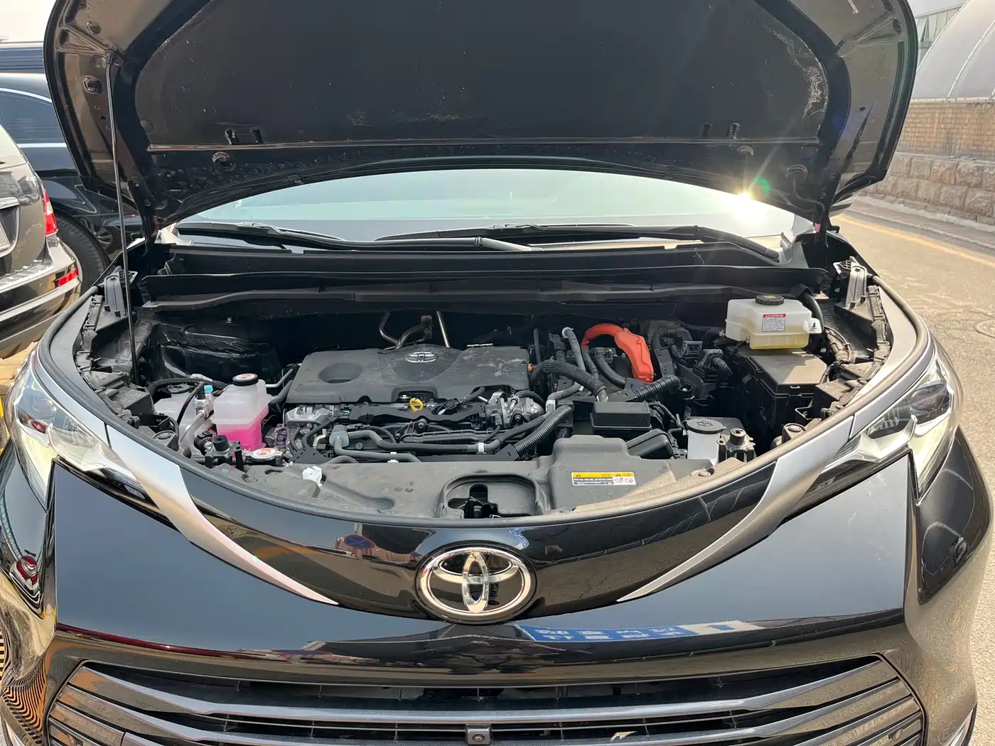 Toyota Sienna 2024 2.5L Hybrid 4WD Premium Edition фото 22