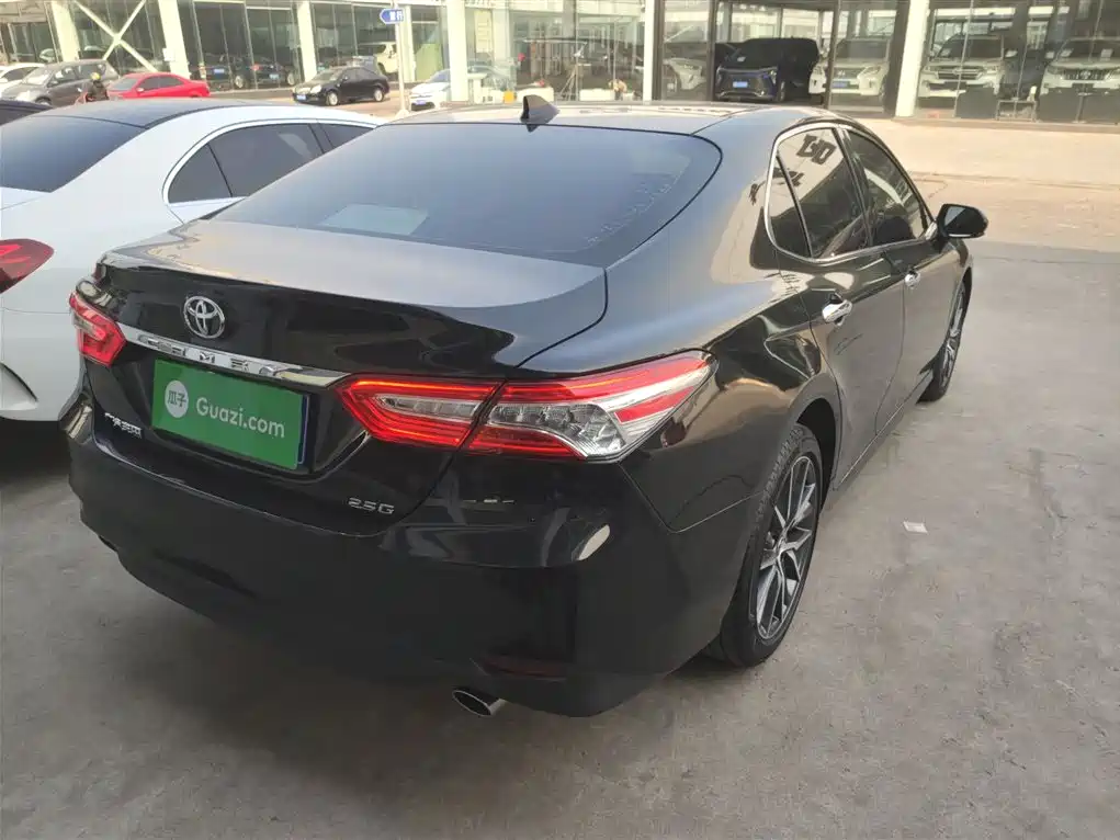 Toyota Camry 2021 2.5G Luxury Edition фото 7