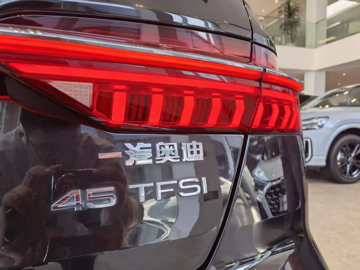 Audi A6L 2023 45 TFSI Premium Selection Dynamic фото 17