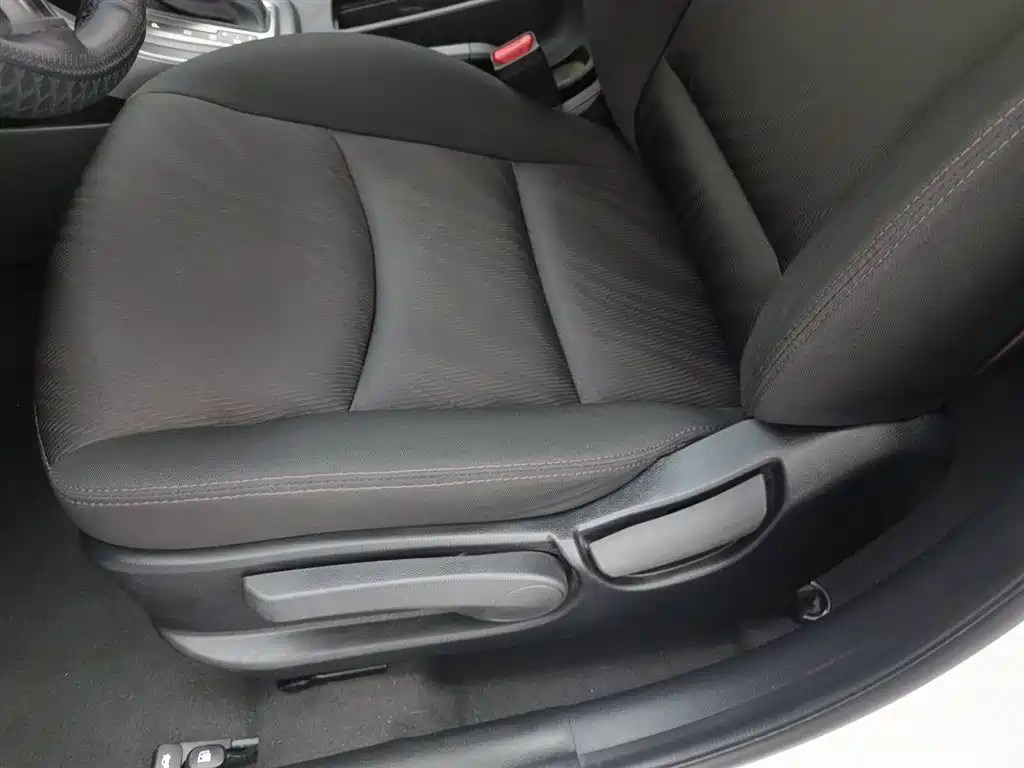 Hyundai Langdong 2016 1.6L Automatic Smart Edition фото 20