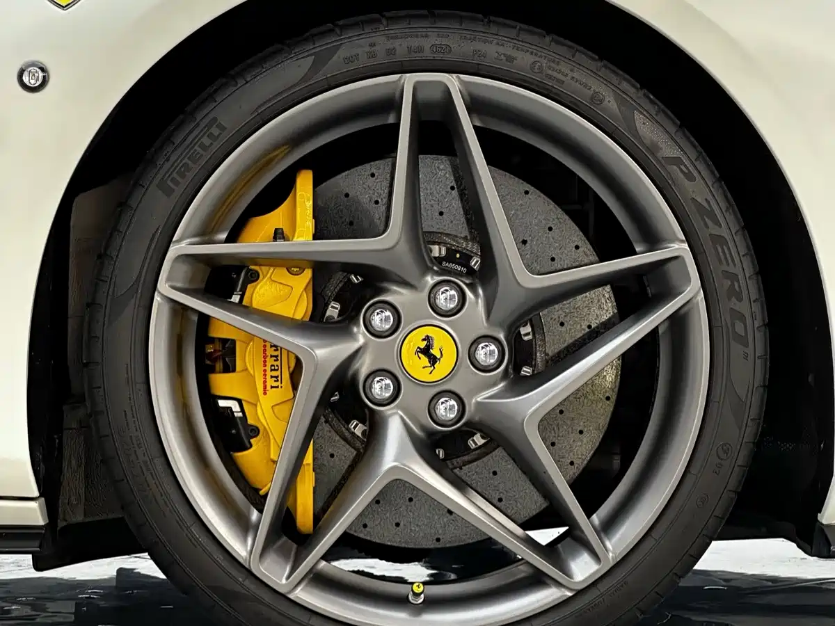 Ferrari F8 2022 2019 Tributo 3.9T V8