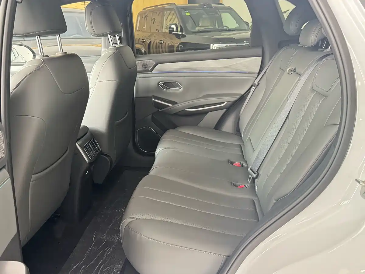 BYD Song L DM-i 2026 2026 DM-i Smart Edition 130KM Superior