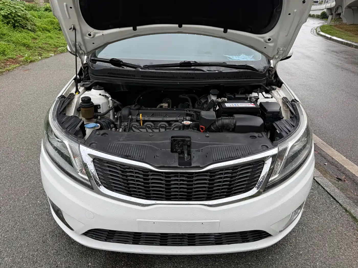 Kia K2 2012 Sedan 1.4L AT GLS Commemorative Edition фото 20