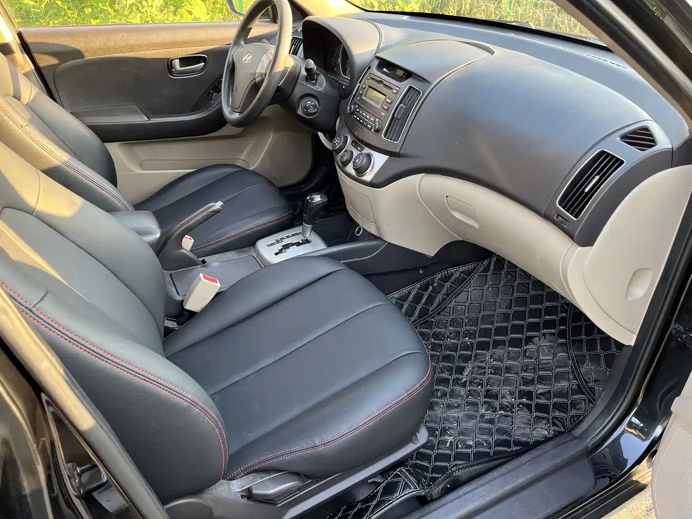 Hyundai Elantra 2011 1.6L Automatic Comfort фото 11