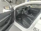 Фото 16 - Geely Emgrand