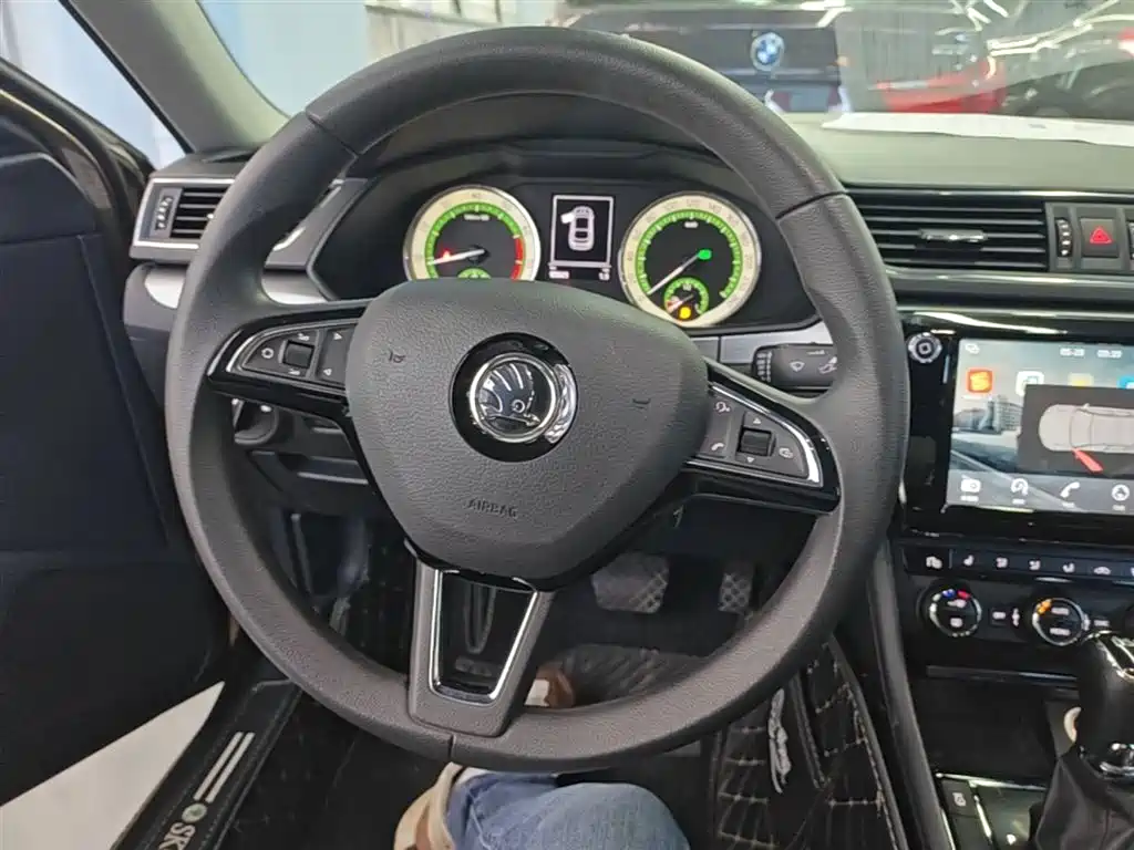 Škoda Superb 2018 TSI330 DSG Comfort Edition China V фото 11