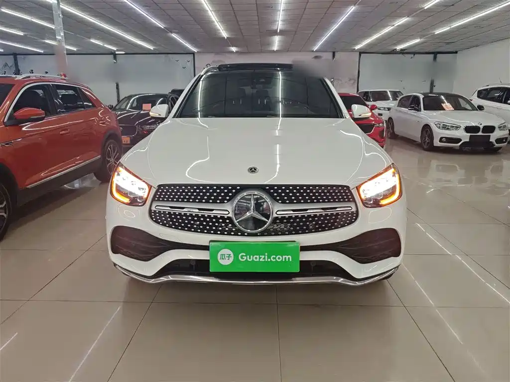 MERCEDES-BENZ GLC