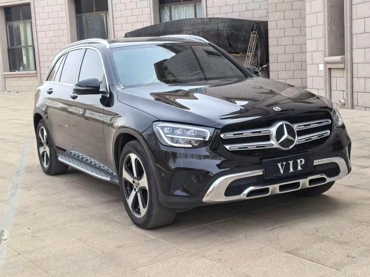 MERCEDES-BENZ GLC
