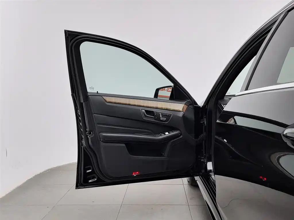 Mercedes-Benz E-Class 2015 Facelift E 260 L Sport фото 8