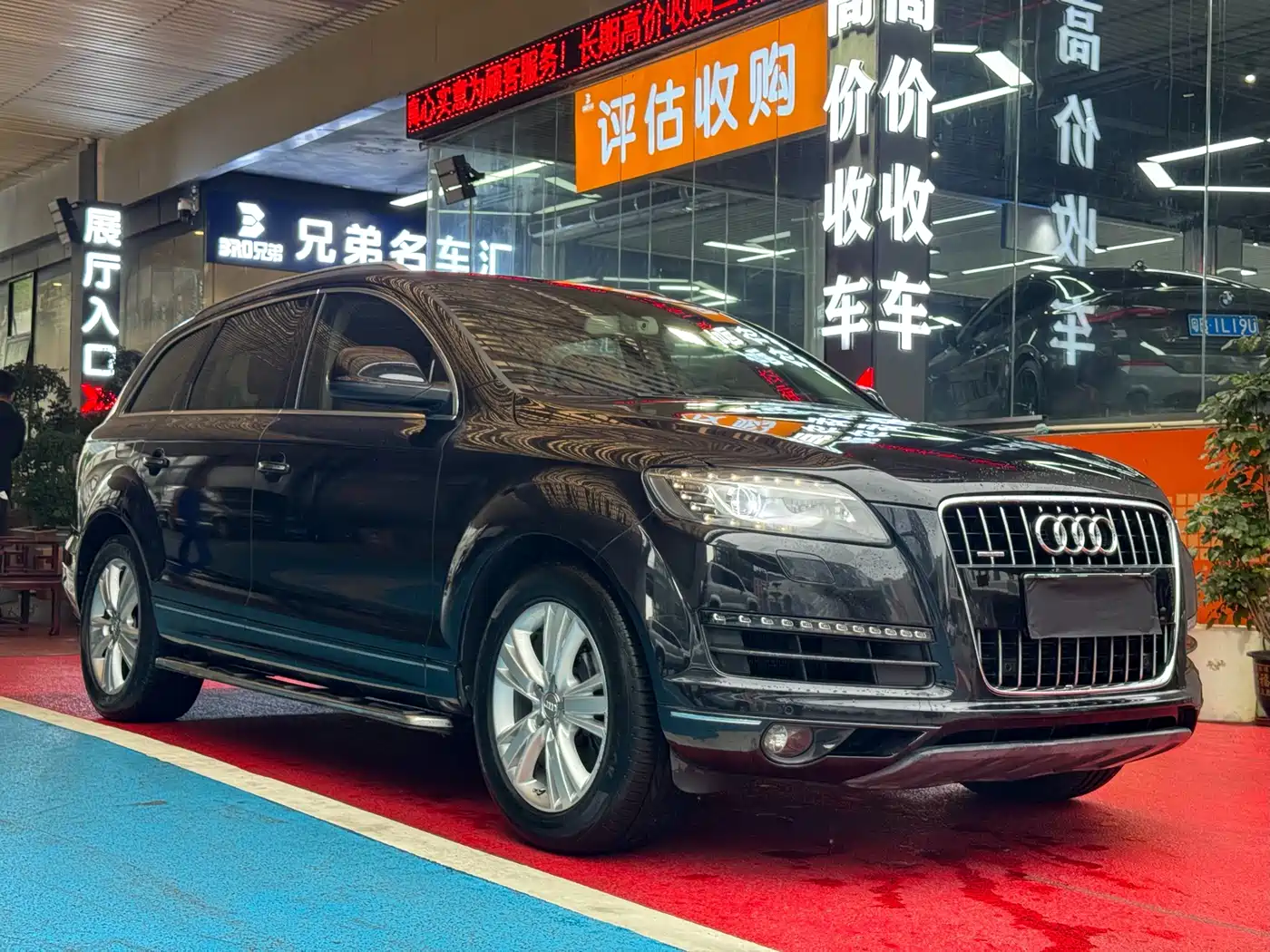 Audi Q7 2012 3.0 TFSI Comfort (200kW) фото 3