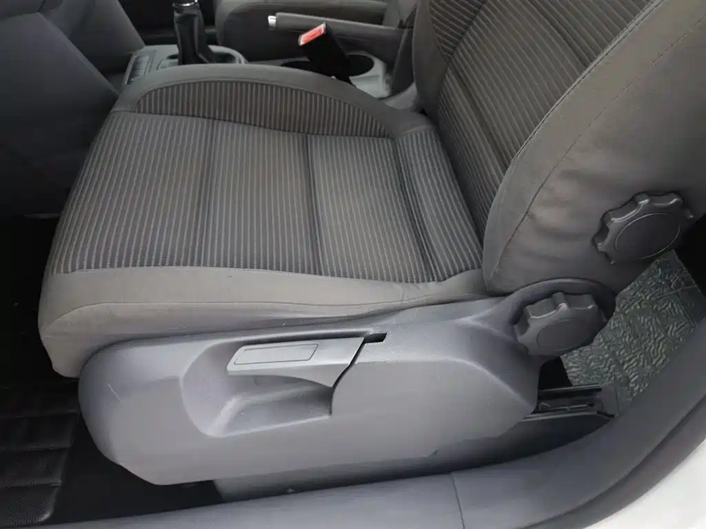 Volkswagen Touran 2015 1.4T Manual Trend Edition 5-seater фото 20